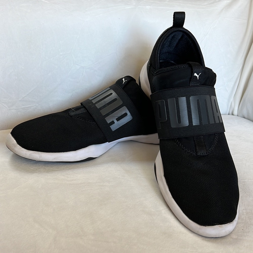 Puma slip on tennis shoe size 9